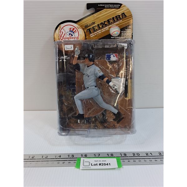 Mark Teixeria MLB Baseball Figurine - NOS