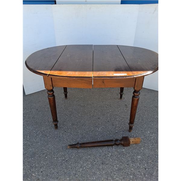 *** English Style Cornish Scrub Kitchen Table - 53" x 40.5" x 29.5" - CANNOT SHIP, As Is