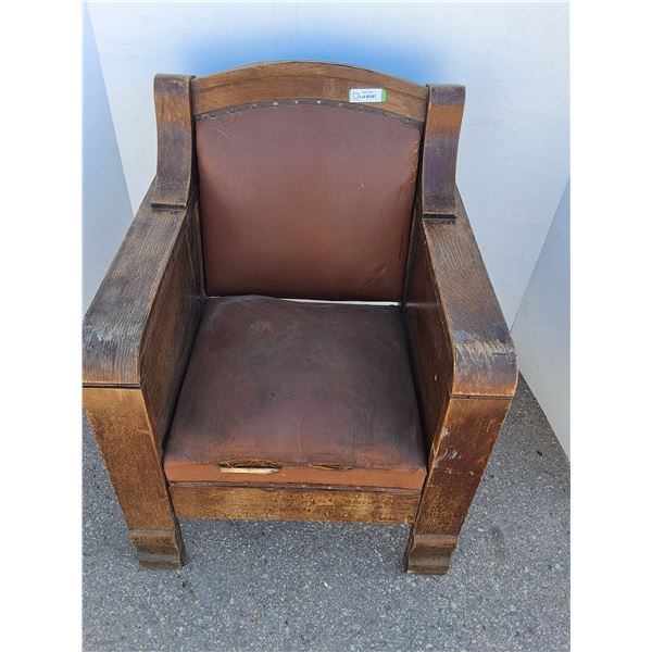 * Kroehler Mission Style Upholstered Chair - 28" x 36" Tall x 27" Deep - CANNOT SHIP, As Is