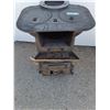 Image 5 : *** Dorco Cast Iron Wood Stove w/Base - 23.5" Tall x 20" Wide x 21" Deep - CANNOT SHIP, As Is
