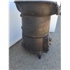 Image 6 : *** Dorco Cast Iron Wood Stove w/Base - 23.5" Tall x 20" Wide x 21" Deep - CANNOT SHIP, As Is