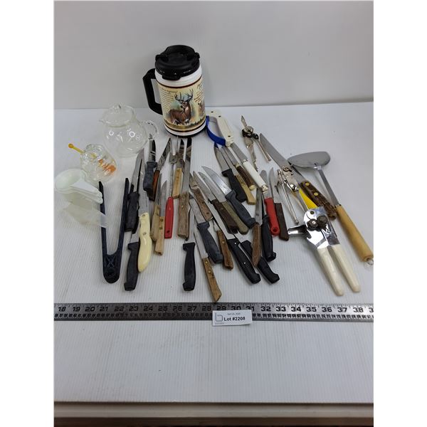 Kitchen Utensils Lot (Mostly Steak Knives)