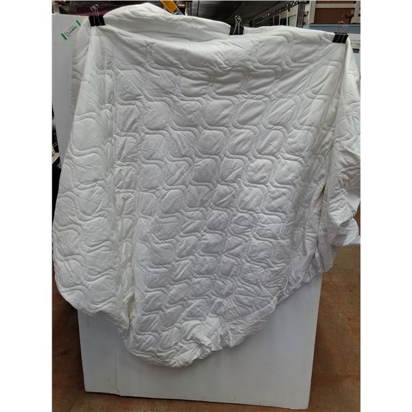 New Full Size Mattress Topper