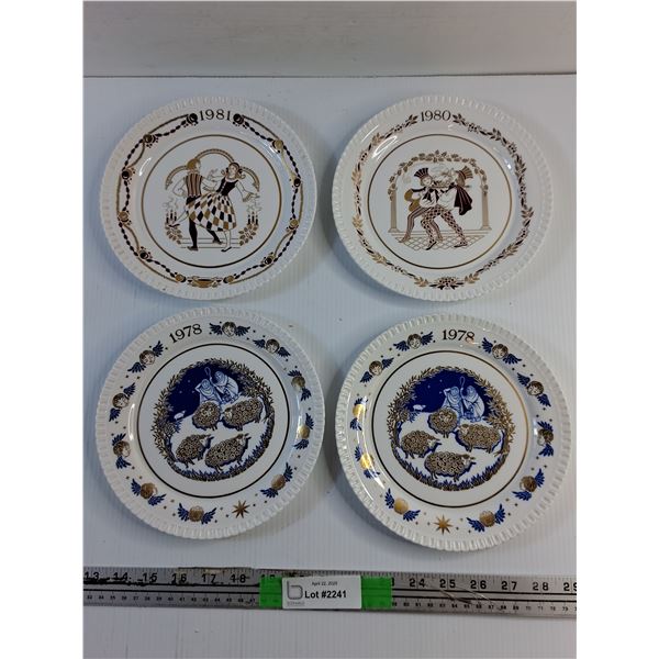 (4) Spode Christmas Plates