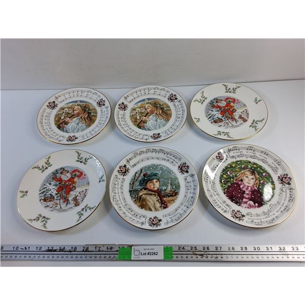Royal Doulton Christmas Decorative Plates