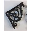 Image 2 : (2) Cast Iron Shelf Brackets - New