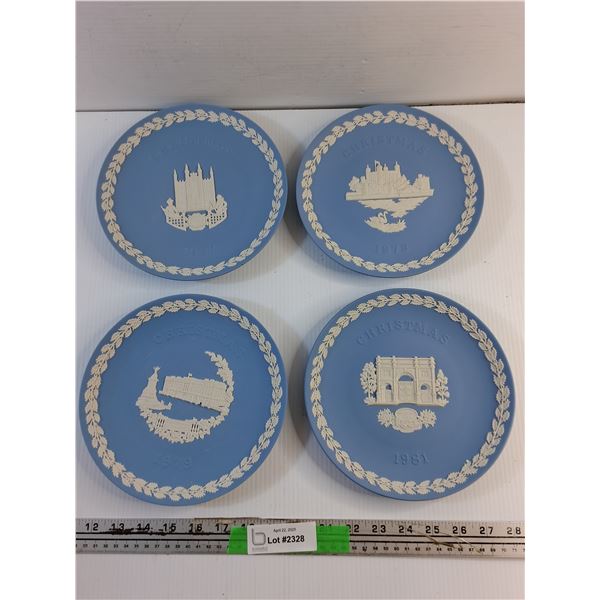 (4) Decorative Christmas Plates