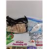 Image 4 : Wall & Window Decoration Kits, Bandages & Masks