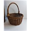 Image 2 : Wicker Basket and Wooden Barrel 18 x 9"