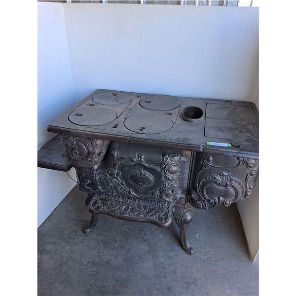 *** Western Foundry Cast Iron Wood Stove No. 9-8-F - 44.5" x 24" x 29" - CANNOT SHIP, As Is