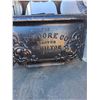 Image 4 : *** De Moore Co. Hamilton Cast Iron Wood Stove No. 9-22 - Made in 1899 - w/Base - 49" x 28" x 20" (N