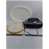 Image 1 : Sony Portable CD Player - Powers On, Plastic Food Trays