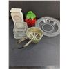 Image 2 : Kitchen Implements Lot