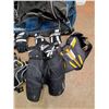 Image 6 : *Reebok NHL Hockey Bag and Kids Hockey Gear - Cannot Ship - 40 x 18 x 16"