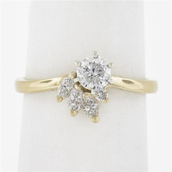 14K Yellow Gold 0.67 ctw Prong Round Solitaire w/ Marquise Diamond Spray Ring
