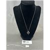Image 1 : 2.59 g 10K White Gold Necklace and Pendant