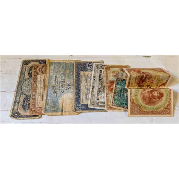 LOT ASSORTED VINTAGE FOREIGN BILLS CURRENCY