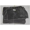 Image 1 : 4 NEW FORD FLOOR MATS