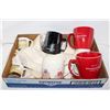 Image 1 : FLAT ASST COLLECTIBLE COFFEE MUGS