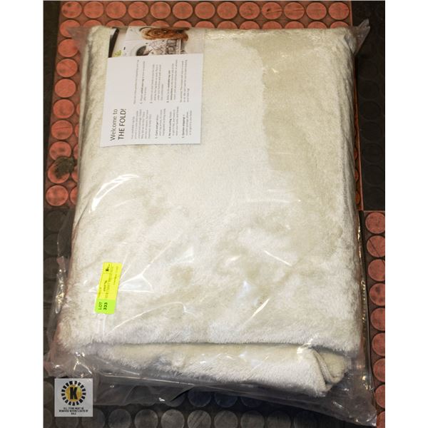 BRAND NEW CARRY AND GO RUG