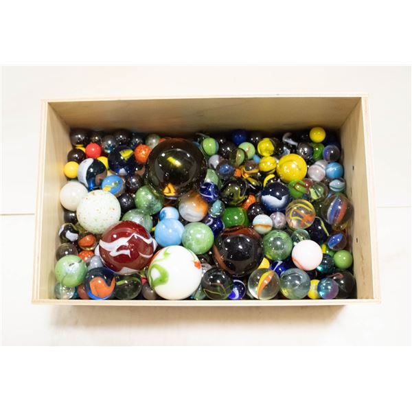 BOX OF COLLECTIBLE MARBLES (478 SMALL + 33 LARGER)