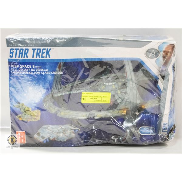 STAR TREK DEEP SPACE 9 MODEL