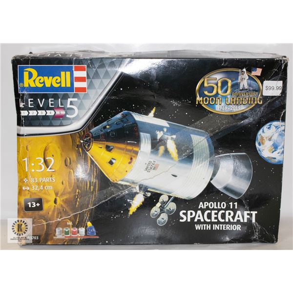 REVELL APOLLO 11 SPACECRAFT WITH INTERIOR MODEL