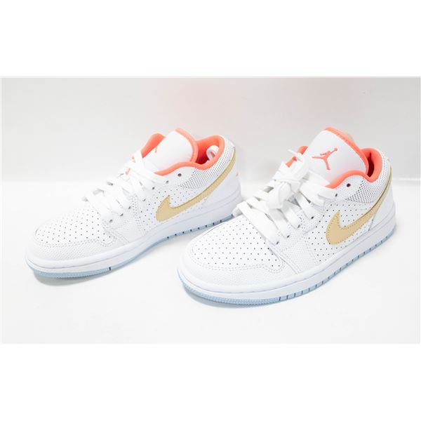 NEW JORDAN 1 LOW WMNS SIZE 5