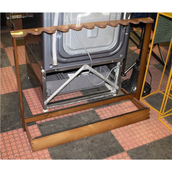 CHERRYWOOD BRASS LION ACCENT GUN RACK W/3 DRAWERS