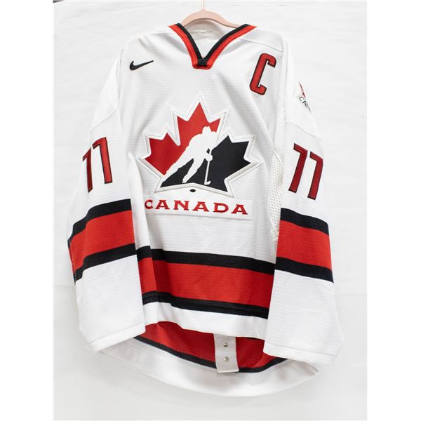 NWT PRO NIKE 2002 TEAM CANADA CASSIE