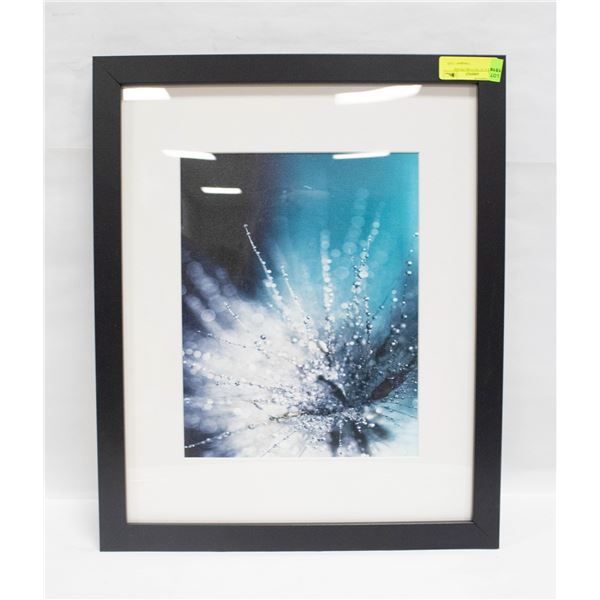 NEW 18 X 22" PICTURE FRAME