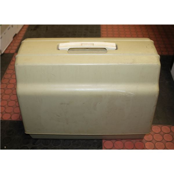 VINTAGE WHITE BRAND SEWING MACHINE WITH CARRY CASE