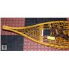 Image 2 : PAIR OF VINTAGE SNOW SHOES (WOOD) TORPEDO 12 X 60