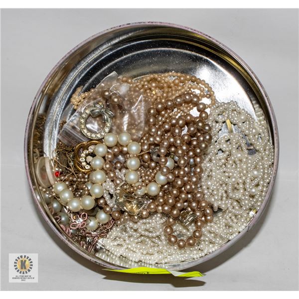 VINTAGE PEARLY & RHINESTONE JEWELRY IN CAMEO