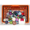 Image 1 : ESTATE YARN BALLS ALL TOGETHER-ESTATE