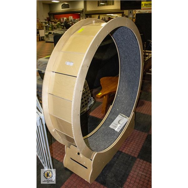 ASSEMBLED CAT TREADMILL *ONE SCREW NEEDS FIXING*