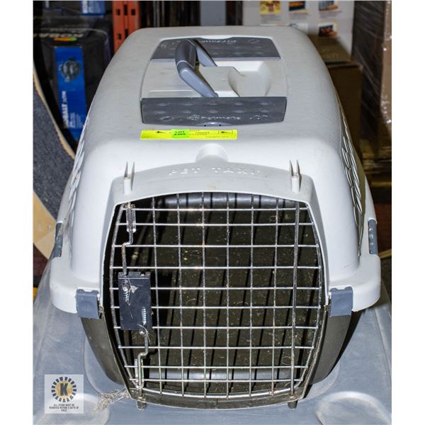 SMALL PET CARRIER H-10.5" W-14" L-21.5"