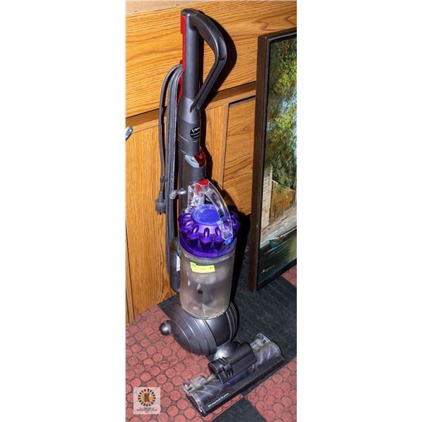 DYSON DC66 VACUUM