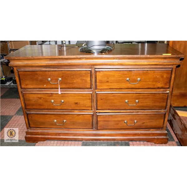 6-DRAWER DRESSER 20" X 59" X 37"
