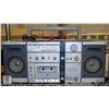 Image 1 : VINTAGE JVC BOOMBOX
