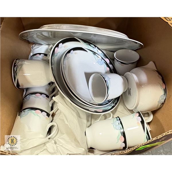 LARGE SET OF CARAVEL DISHWARE BY EXCEL