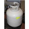Image 1 : 20 LB PROPANE TANK EXPIRES 2026