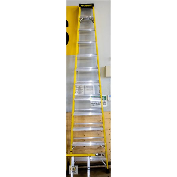 BRAND NEW FEATHERLITE LADDER 12FT