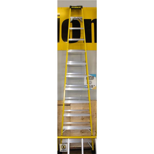 BRAND NEW FEATHERLITE LADDER 12FT