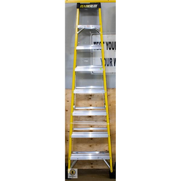 BRAND NEW FEATHERLITE LADDER 8FT