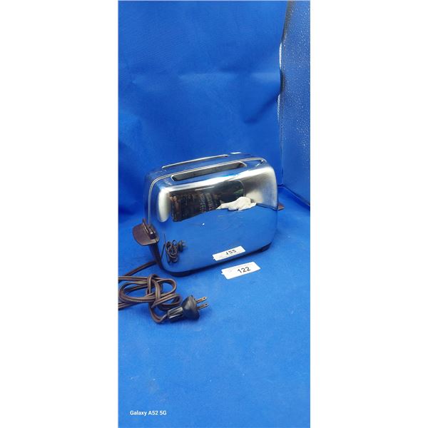 1950s General Electric toaster, nice condition