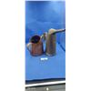 Image 2 : 2 vintage oil cans & hand oiler