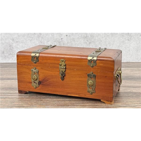 Peterson Brothers Cedar Treasure Chest Jewelry Box