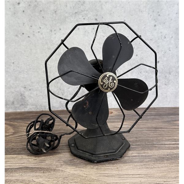 General Electric GE 49X718 Desk Fan