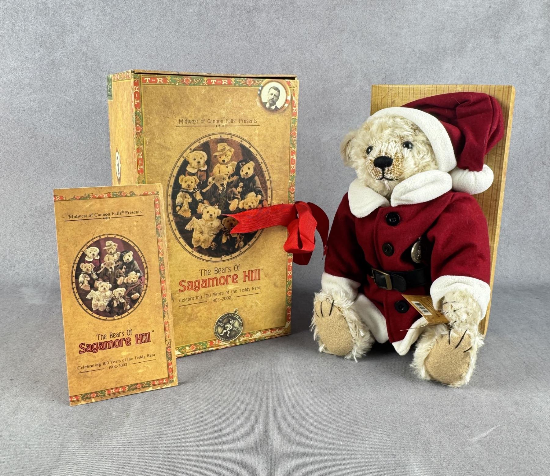 Midwest of Cannon Falls Sagamore Hill Bear